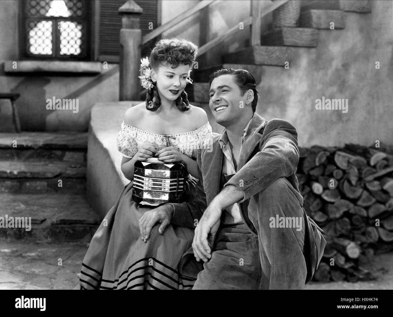 IDA LUPINO, ERROL FLYNN, ESCAPE ME NEVER, 1947 Stock Photo