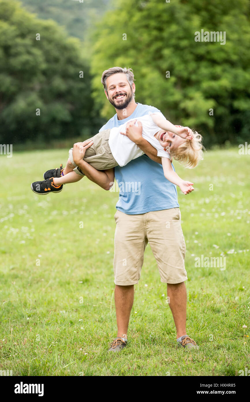 Father and son have fun hi-res stock photography and images - Alamy