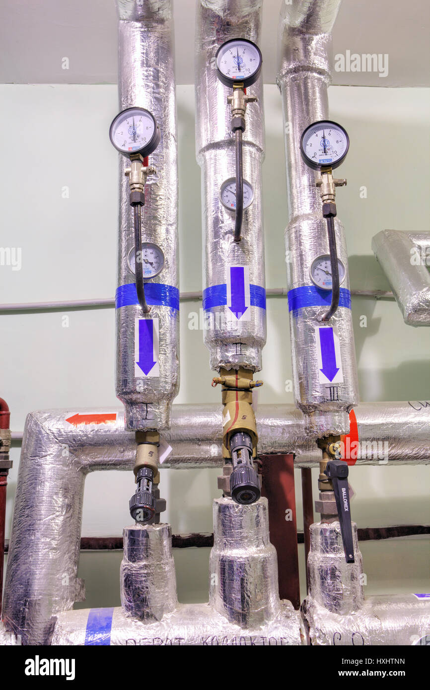Water and pressure gauges hi-res stock photography and images - Alamy