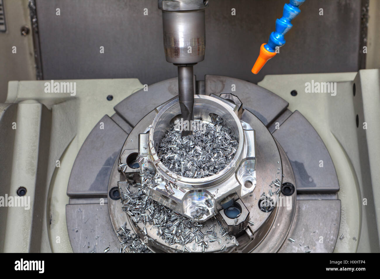 Metalworking CNC milling machine, Cutting metal modern processing