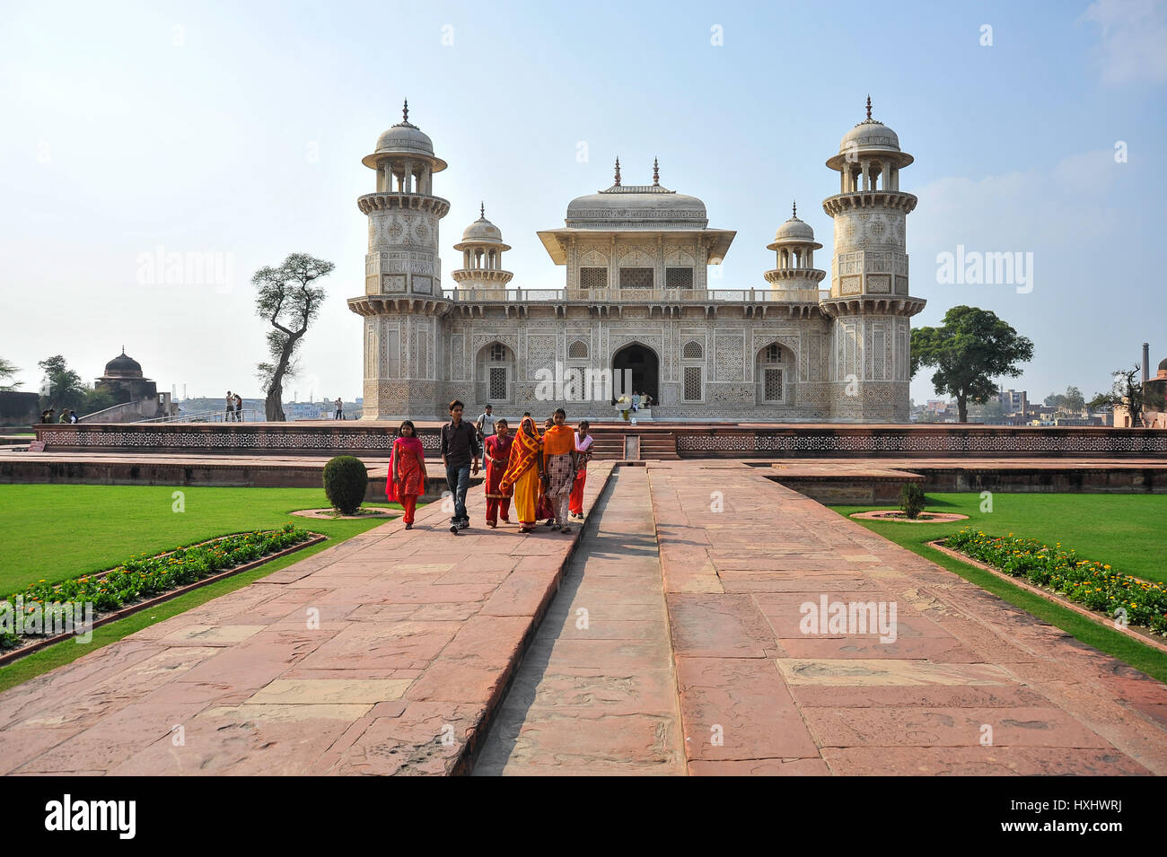 Visitors walking away from the Tomb of I'timād-ud-Daulah, Agra Stock Photo