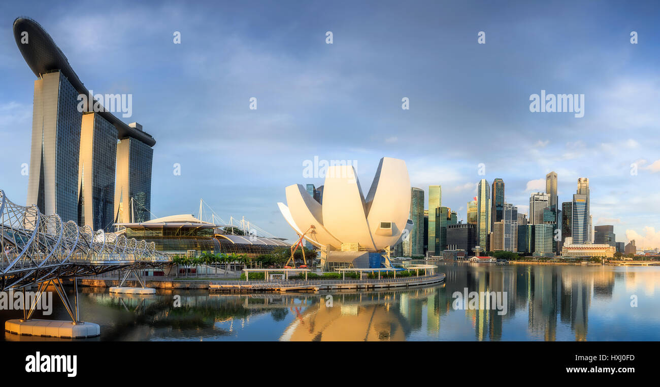 Singapore Skyline and view of Marina Bay Stock Photo - Alamy