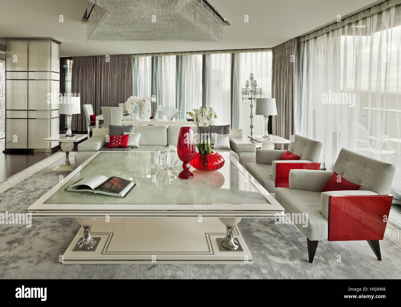 Lounge area in a luxury apartment in London Stock Photo - Alamy