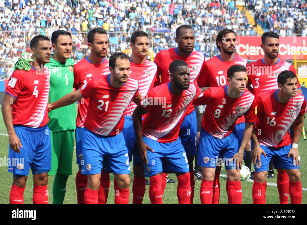 San Pedro Sula, Honduras . 28th March, 2017. Costa Rica starting line up. Kendall Waston scored in the second half to give visiting Costa Rica (2W-1D-1L, 7 points) a 1-1 draw with Honduras (1-1-2, 4) in the final round of CONCACAF qualifying for the 2018 FIFA World Cup on Tuesday at the hot Estadio Francosco Morazan. Photo by Leonel Sandí | PHOTO MEDIA EXPRESS Credit: VWPics/Alamy Live News Stock Photo