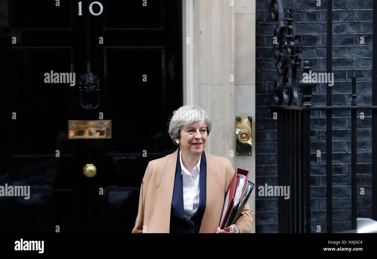 10 Downing Street Cabinet Room Hi res Stock Photography And Images Alamy 10-downing-street-cabinet-room-hi-res-stock-photography-and-images-alamy