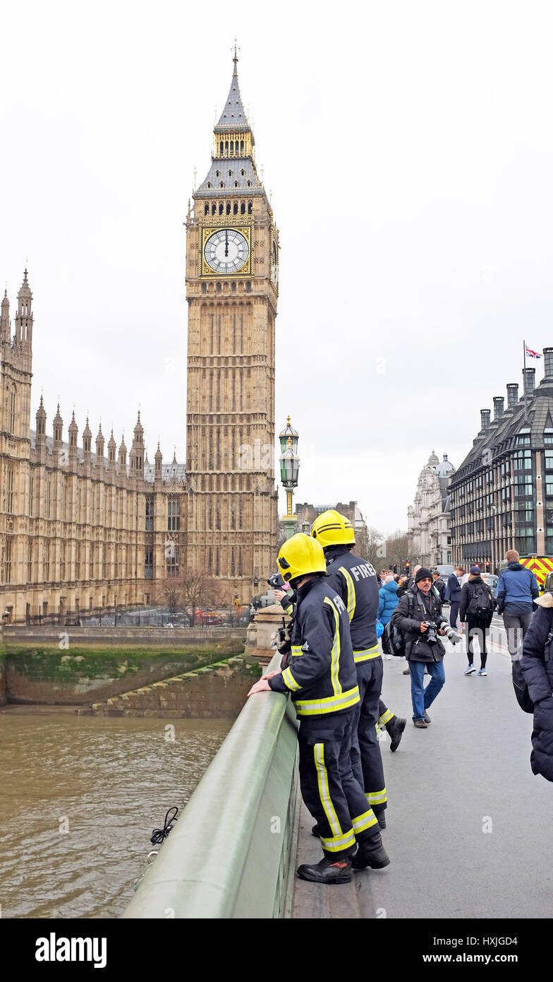 London, UK. 29th Mar, 2017. Emergency services on Westminster Bridge today after a reported incident just before noon. It is a week on after Khalid Masood killed four people at Westminster Credit: Simon Dack/Alamy Live News Stock Photo