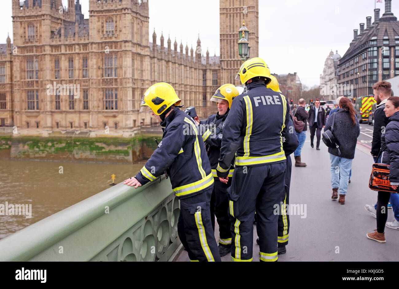 London, UK. 29th Mar, 2017. Emergency services on Westminster Bridge today after a reported incident just before noon. It is a week on after Khalid Masood killed four people at Westminster Credit: Simon Dack/Alamy Live News Stock Photo