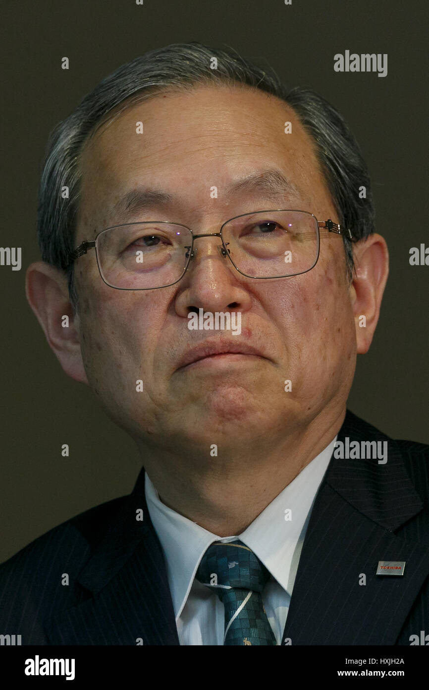 Tokyo, Japan. 29th March 2017. Toshiba Corp. President Satoshi Tsunakawa attends a news conference at the company's headquarters on March 29, 2017, Tokyo, Japan. Tsunakawa announced that Toshiba's Westinghouse Electric Co. had filed for Chapter 11 bankruptcy protection to prevent further loss on its nuclear business in US. Credit: Rodrigo Reyes Marin/AFLO/Alamy Live News Stock Photo