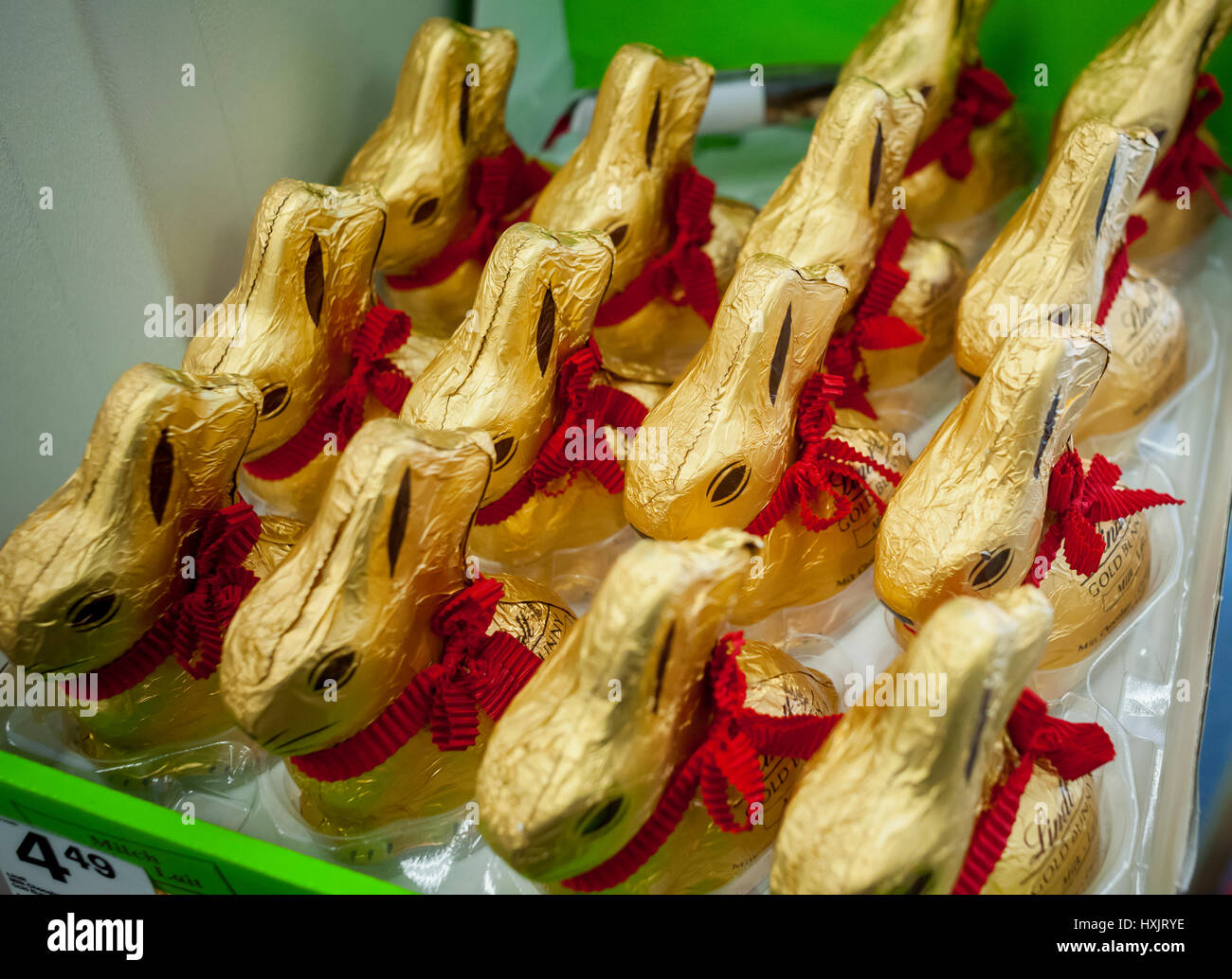 An army of Lindt brand chocolate Easter bunnies on display in a store in New York on Thursday, March 23, 2017. Easter arrives on April 16. (© Richard B. Levine) Stock Photo