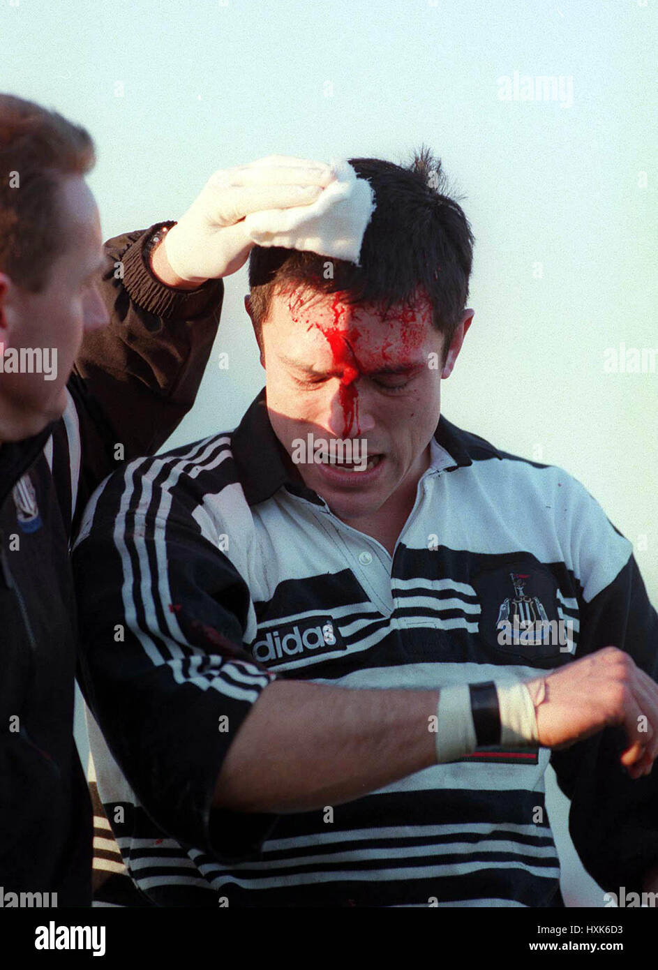 TONY UNDERWOOD LONDON SCOTTISH V NEWCASTLE 25 January 1997 Stock Photo