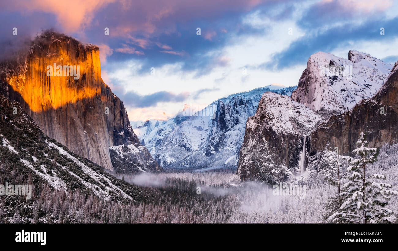 Winter sunset over Yosemite Valley from Tunnel View, Yosemite National
