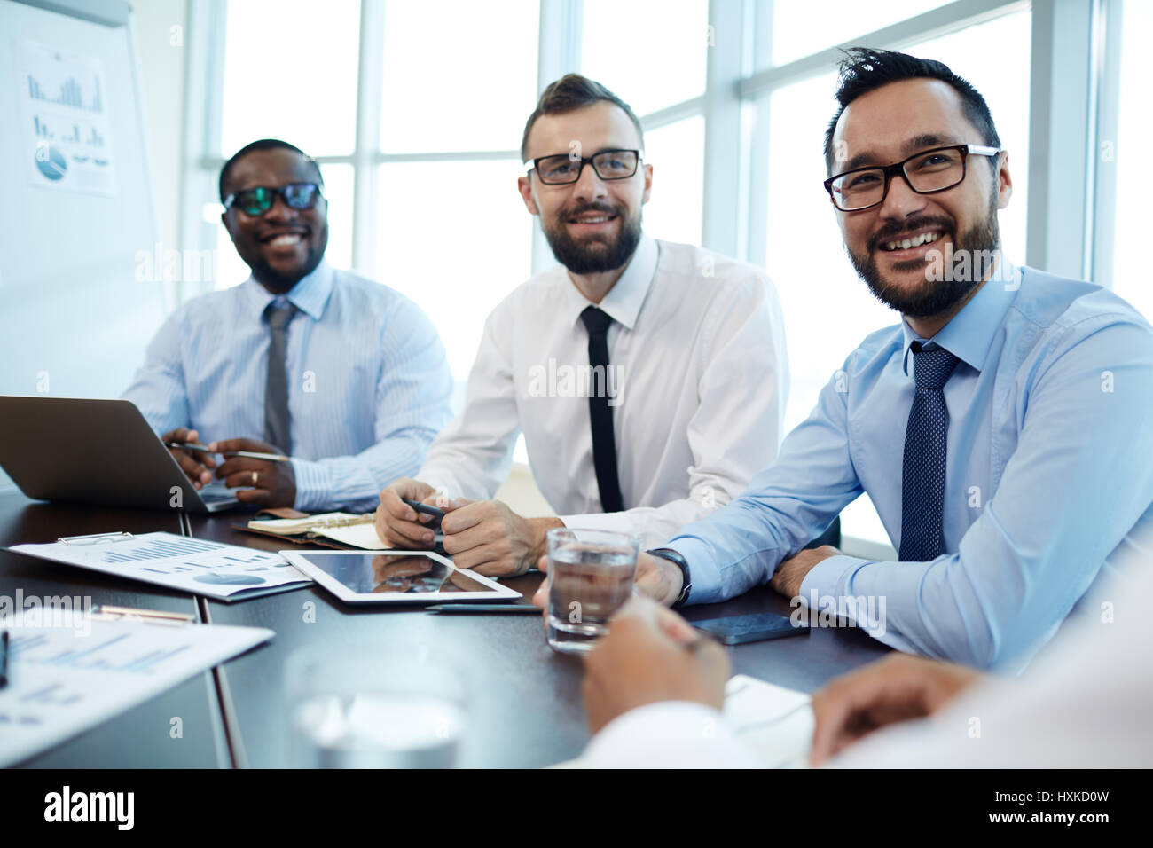Sharing Ideas with Coworkers Stock Photo - Alamy