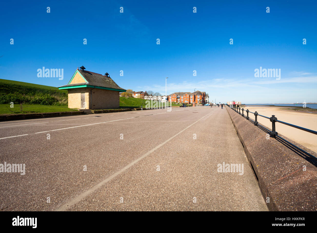 New Brighton promenade, Wirral peninsula Stock Photo Alamy