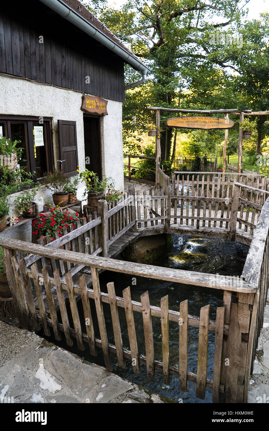 Pretty little rustic building hi-res stock photography and images - Alamy