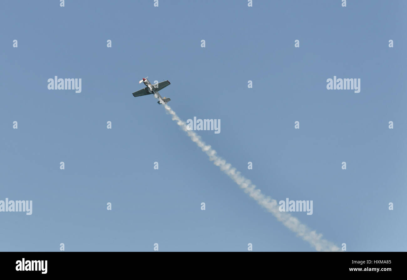 Airplane smoke climb hi-res stock photography and images - Alamy