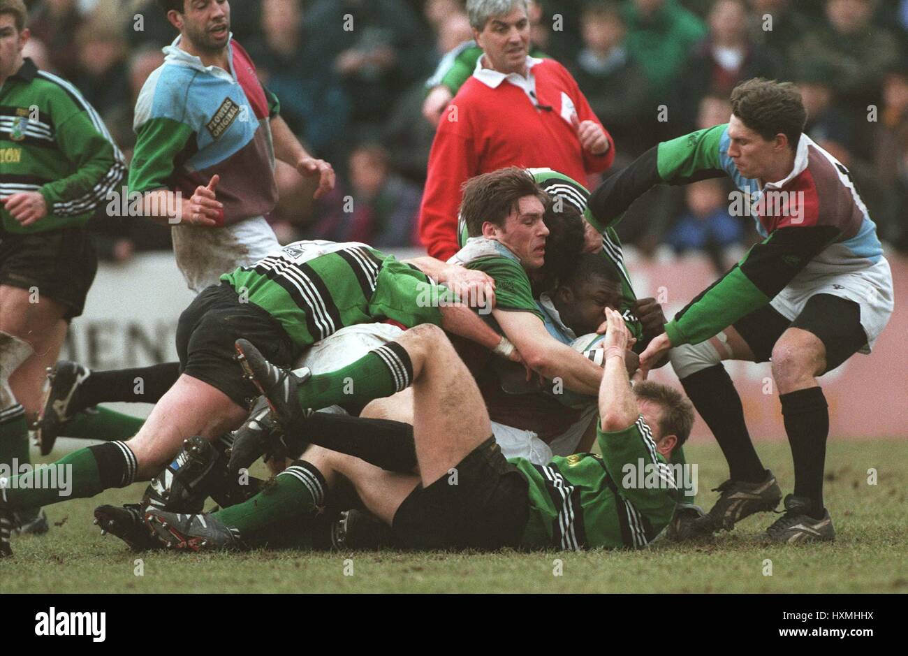 GARETH ALLISON RELEASES BALL WHILST SMOTHERED BY NEWCASTLE 10 February 1996 Stock Photo