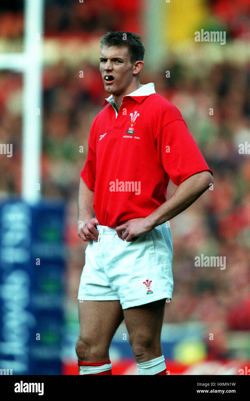 Daffed James Rugby Dafydd james wales hi-res stock photography and images - Alamy