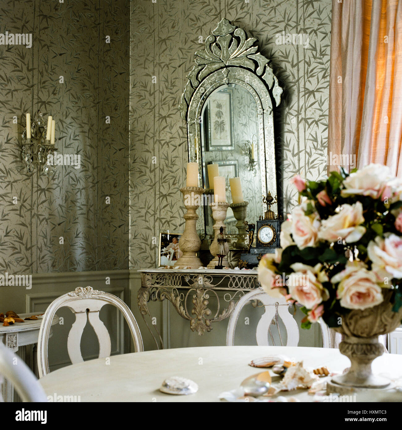Regency style dining room Stock Photo - Alamy