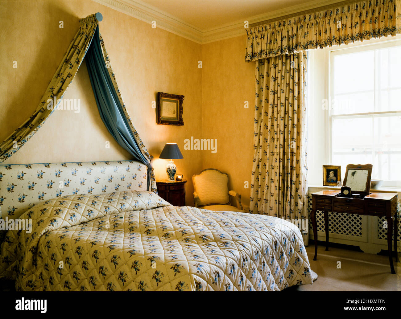 Retro style bedroom Stock Photo Alamy