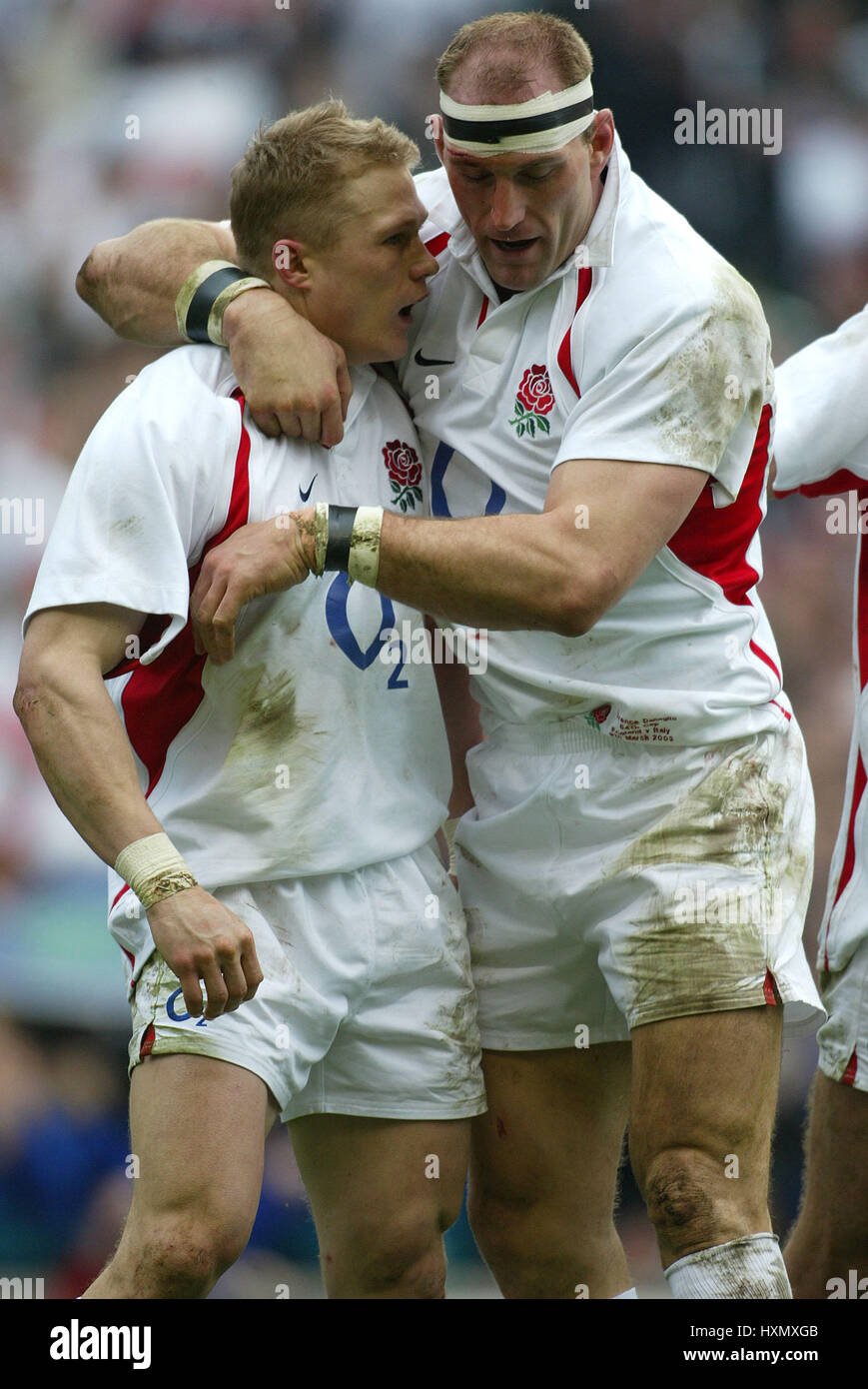 JOSH LEWSEY LAWRENCE DALLAGLIO ENGLAND RU V ITALY RU TWICKENHAM LONDON ENGLAND 09 March 2003 Stock Photo