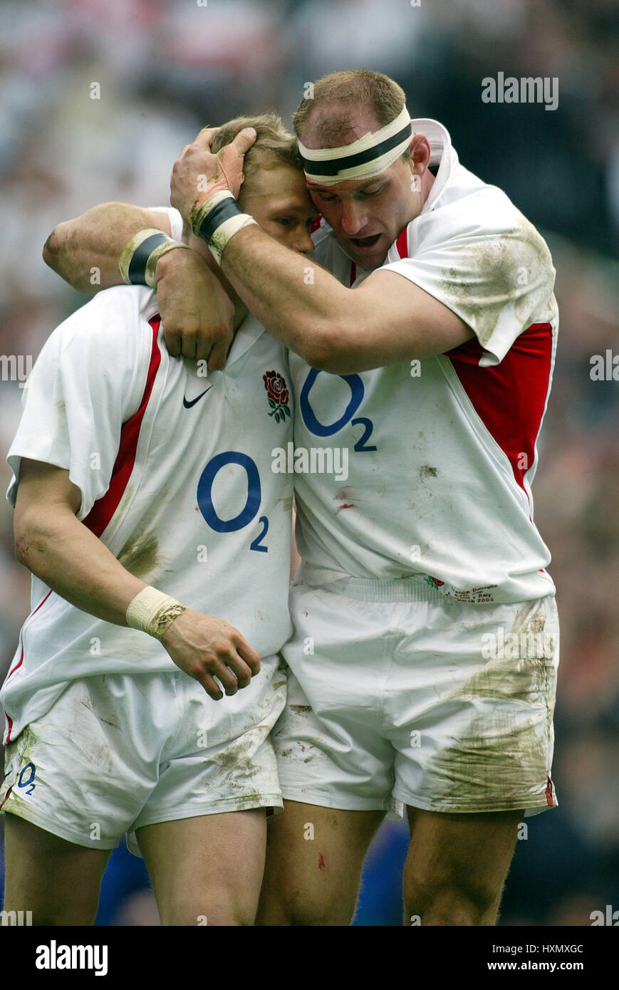 JOSH LEWSEY LAWRENCE DALLAGLIO ENGLAND RU V ITALY RU TWICKENHAM LONDON ENGLAND 09 March 2003 Stock Photo