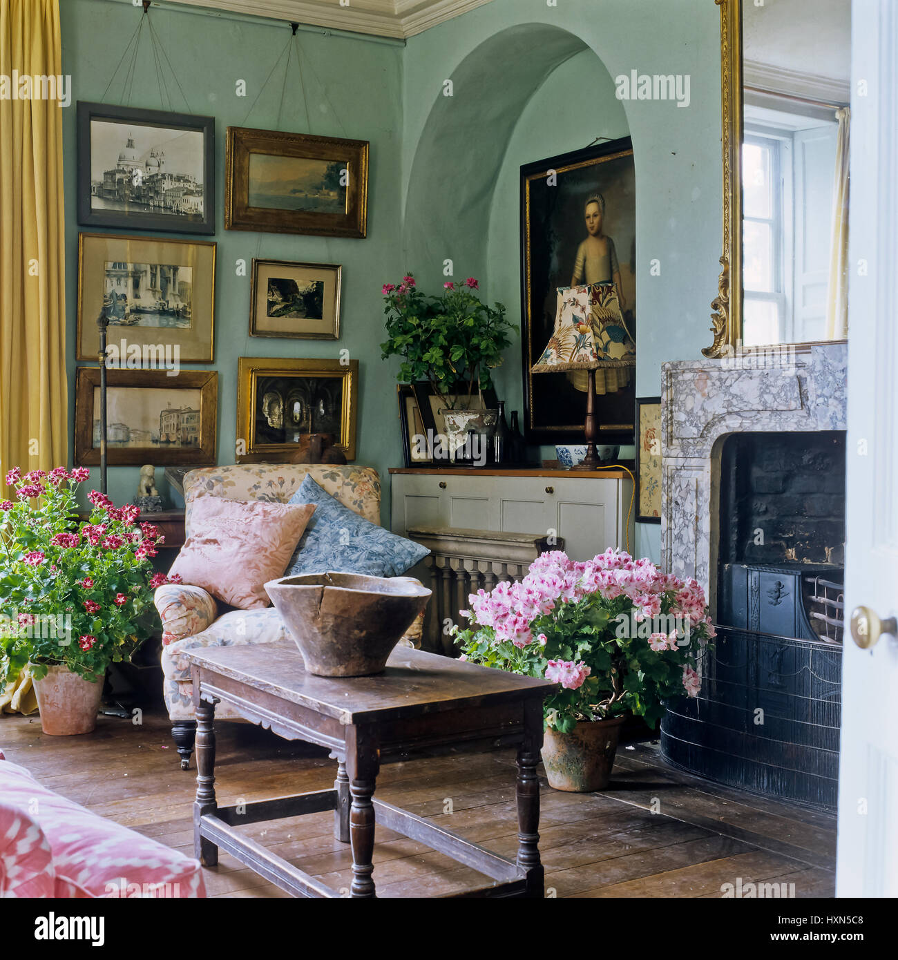 Edwardian style living room Stock Photo Alamy