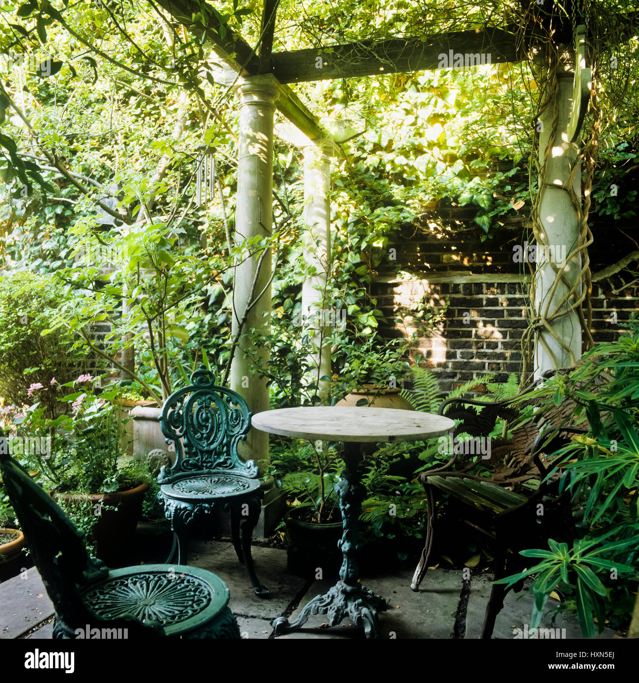 Pergola hires stock photography and images Alamy