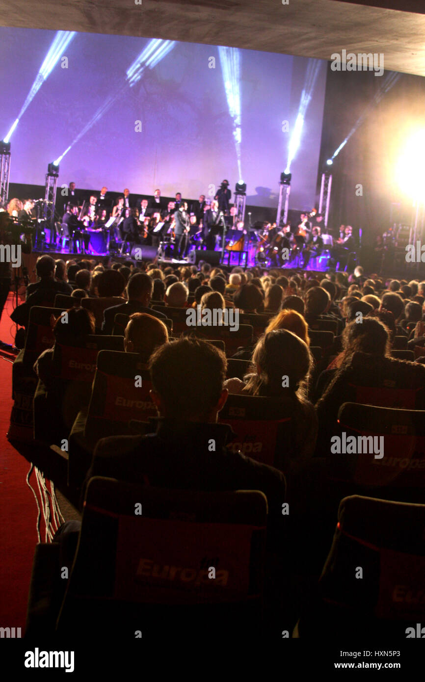 Gheorghe Zamfir in concert in Bucharest, Romania Stock Photo - Alamy
