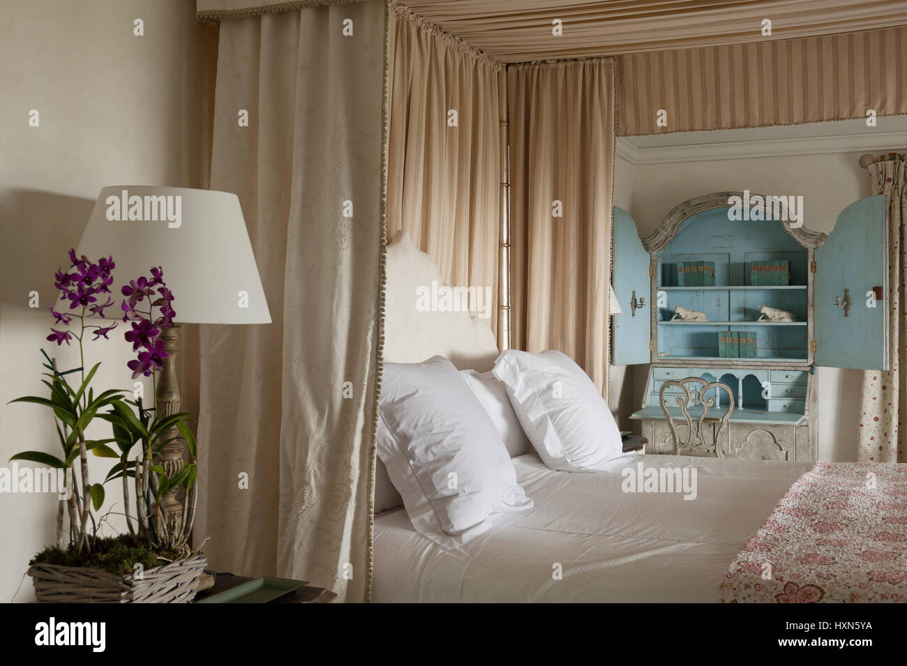 Set dining table beside bay window Stock Photo Alamy