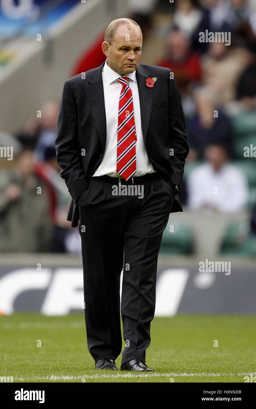 ANDY ROBINSON ENGLAND RUGBY UNION COACH TWICKENHAM LONDON ENGLAND 11 Stock  Photo - Alamy