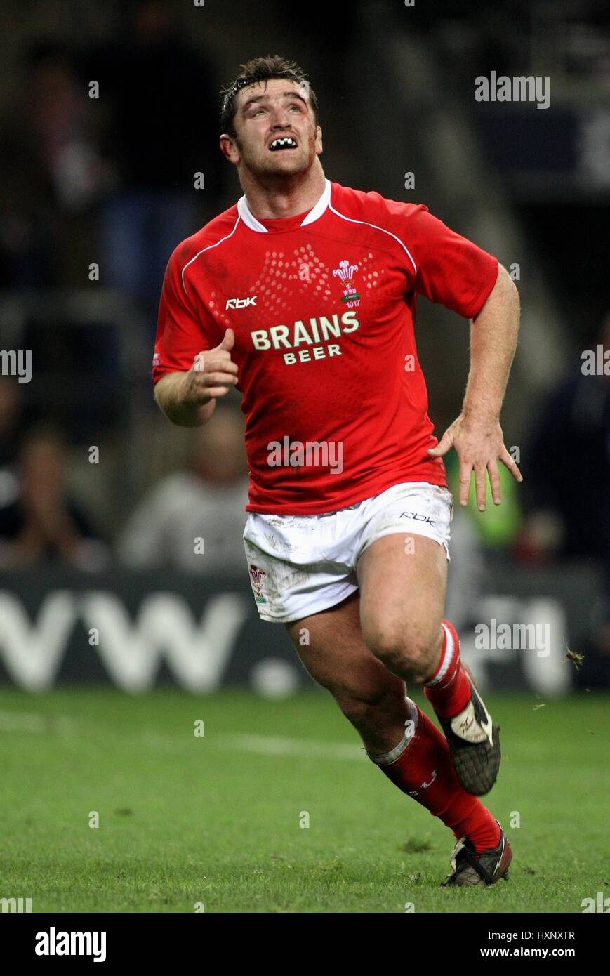 HUW BENNETT WALES & OSPREYS RU TWICKENHAM LONDON ENGLAND 02 February 2008 Stock Photo