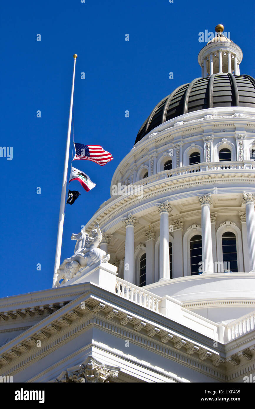 Flags half mast hires stock photography and images Alamy