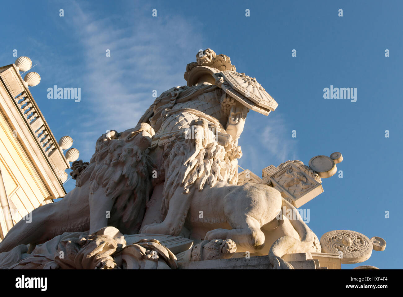 Statuen der Gloriette bei Schloss Schönbrunn, Wien Österreich Stock Photo