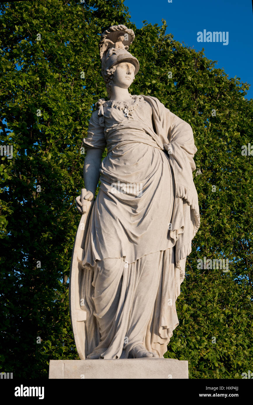 Statue im Park von Schloss Schönbrunn, Wien Österreich Stock Photo
