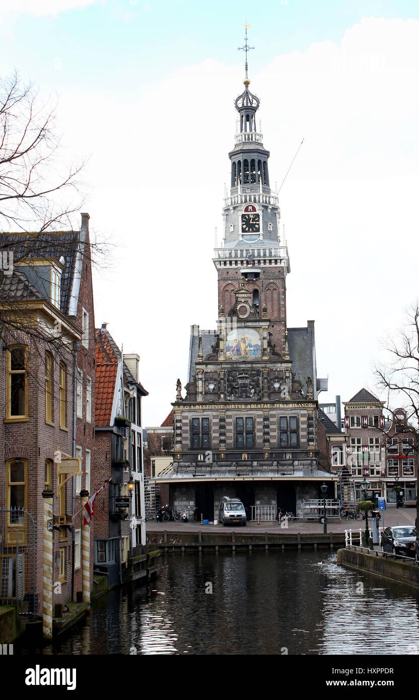 Iconic 17th century Waag (Weigh house) at Waagplein square in Alkmaar, The Netherlands. One of the very few remaining weighing houses still in use Stock Photo