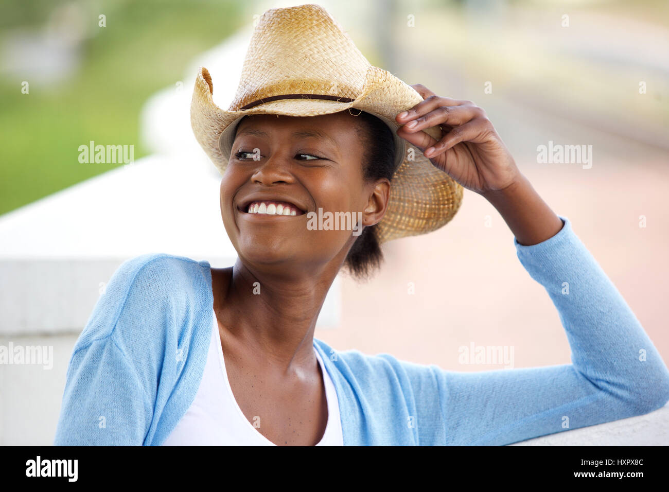 African afro woman hat hi-res stock photography and images - Alamy