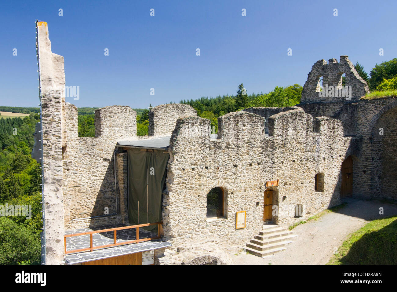 Germany, Hessen, ruined castle open air rock, inner courtyard with palace space (Pr), Deutschland,Hessen,Burgruine Freienfels,Innenhof mit Palasraum ( Stock Photo