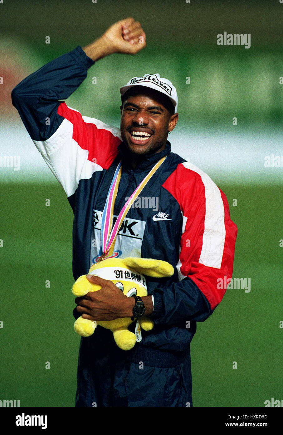 Mike powell long jump final hi res stock photography and images alamy