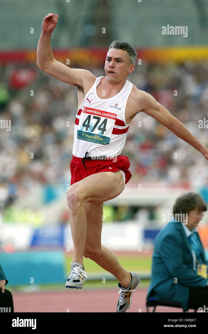 JONATHAN EDWARDS TRIPLE JUMP CITY OF MANCHESTER MANCHESTER ENGLAND 28