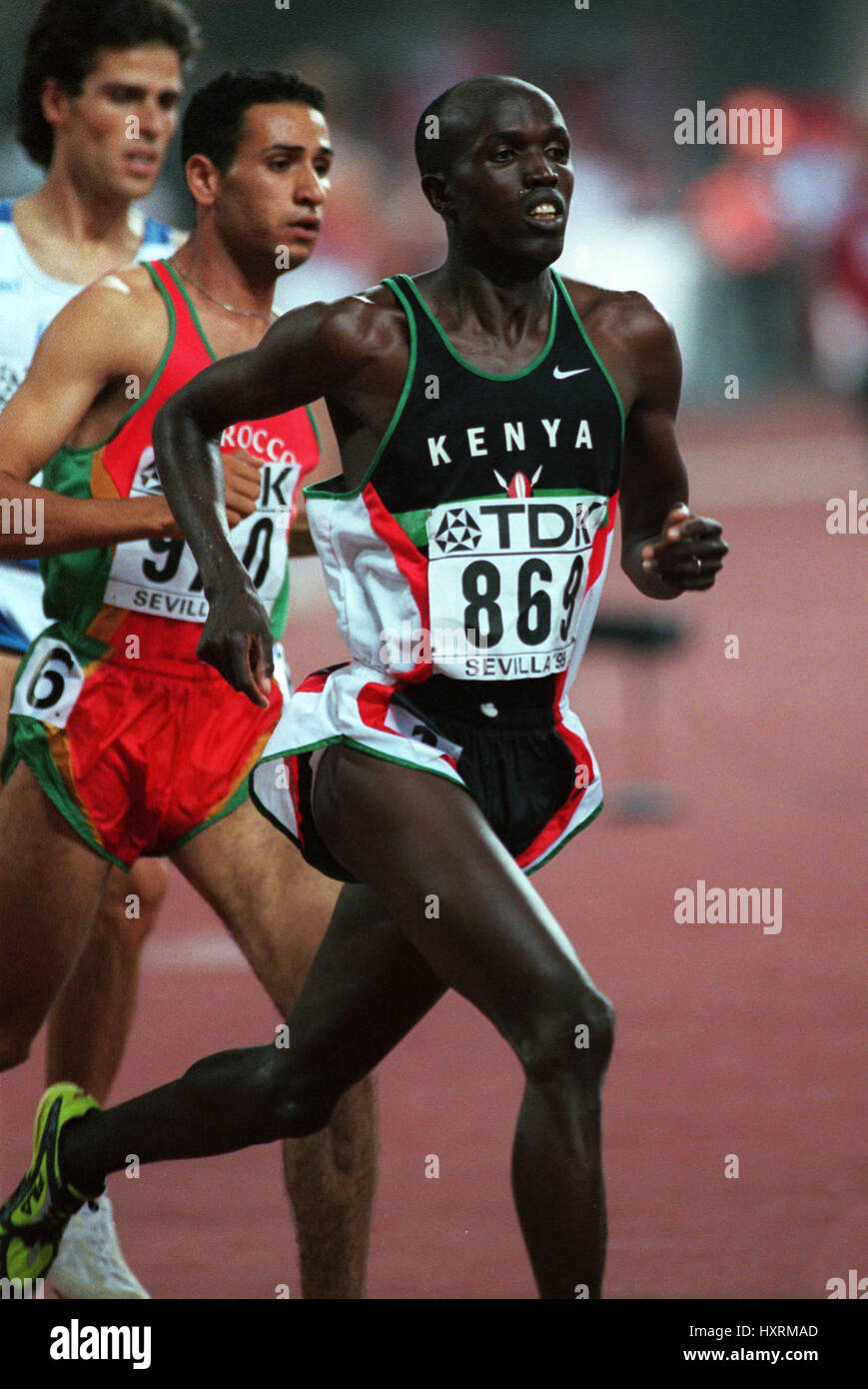PAUL KOSGEI 3000 METRES STEEPLE CHASE 22 November 1999 Stock Photo Alamy