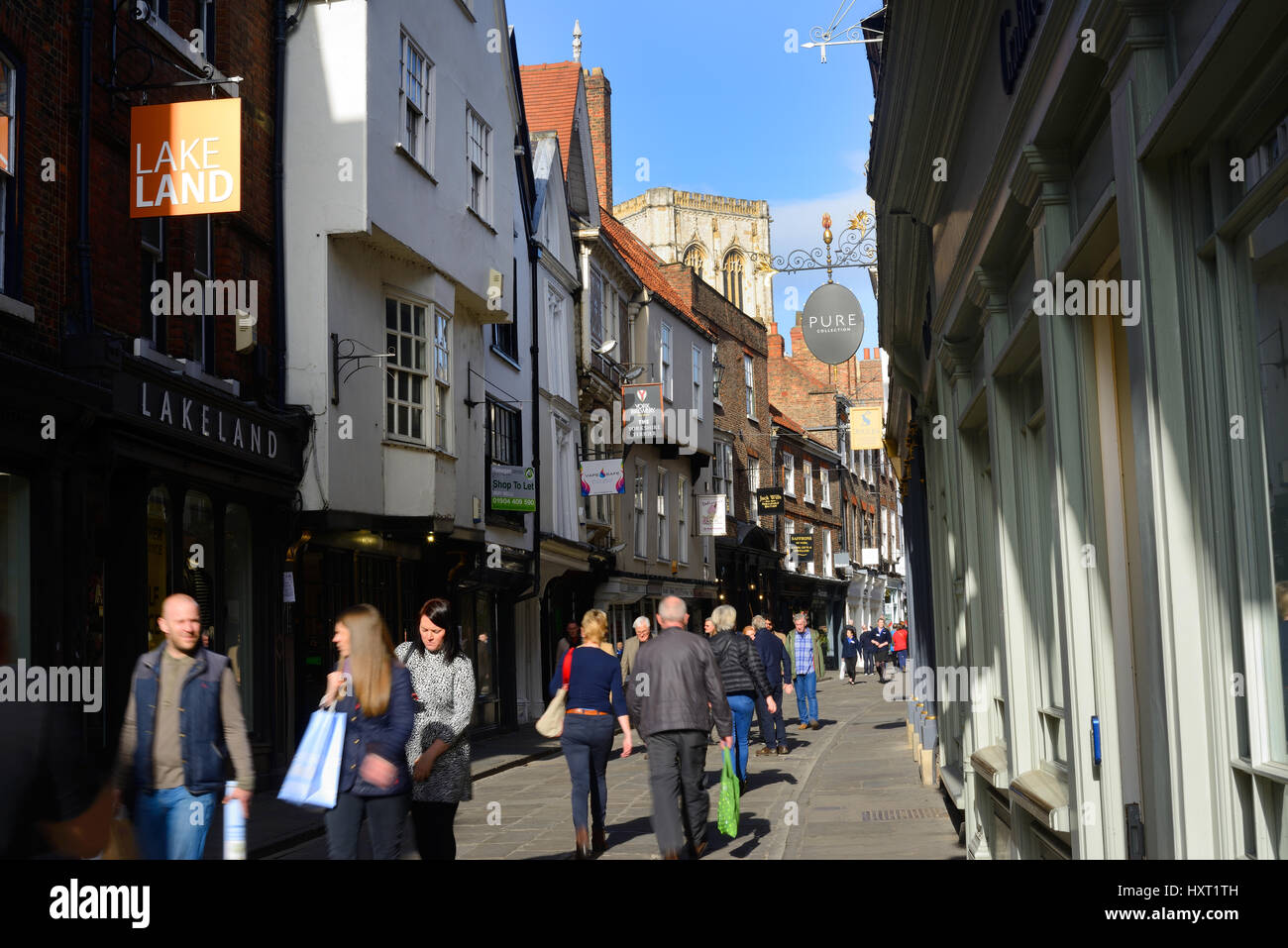 york minster overlooking timber framed medieval buildings in the shambles yorkshire united kingdom Stock Photo