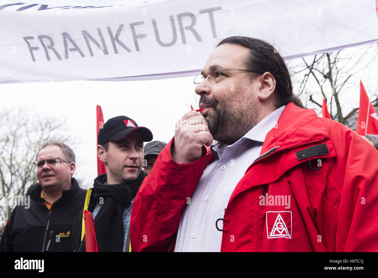 Berlin, Berlin, Germany. 30th Mar, 2017. On the day of the Supervisory Board meeting of Bombardier, 1000 employees from the German sites demonstrate after a call of the trade union IG Metall in front of the company headquarters in Berlin. At Bombardier, a Canadian aircraft and railway group, a total of 5000 jobs will be dropped by the end of 2018. [German: Am Tag der Aufsichtsratsitzung von Bombardier streiken 1000 BeschÃ¤ftigte aus den deutschen Standorten nach Aufruf der Gewerkschaft IG Metall vor der Firmenzentrale in Berlin. Credit: ZUMA Press, Inc./Alamy Live News Stock Photo