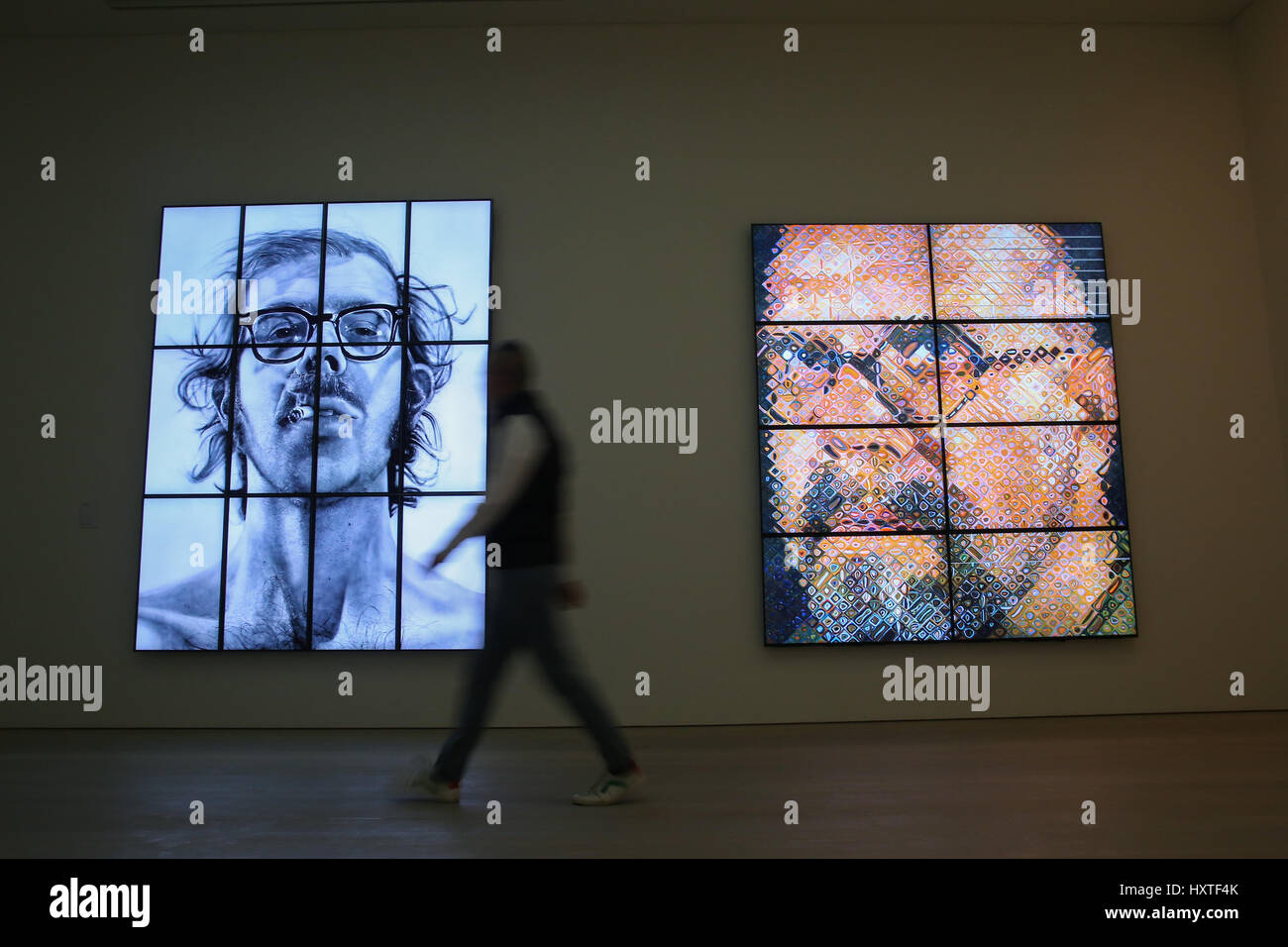 C8 Alamy Com Comp Hxtf4k Saatchi Gallery London