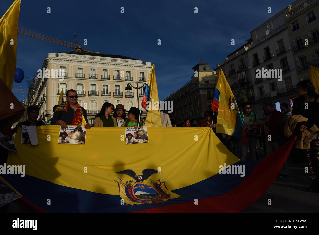 Madrid, Spain. 29th Mar, 2017. Supporters of Lenin Moreno, candidate of the ruling PAIS Alliance Party, pictured during the closing event of his party's election campaign in Madrid. Credit: Jorge Sanz/Pacific Press/Alamy Live News Stock Photo