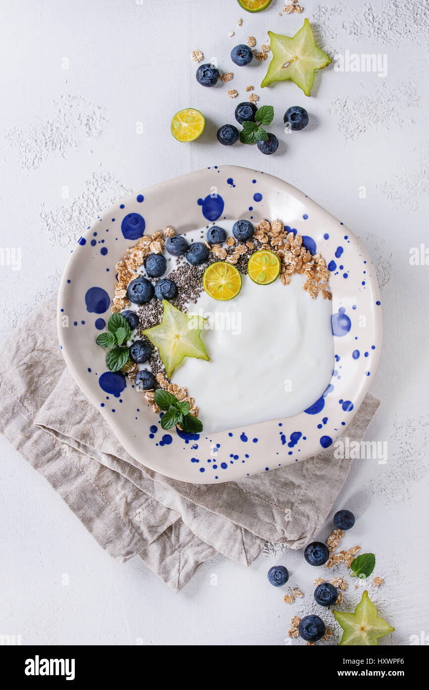 Yogurt smoothie bowl Stock Photo Alamy