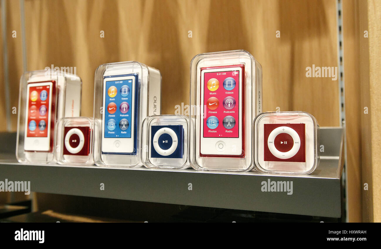 Mp3 players hi-res stock photography and images - Alamy