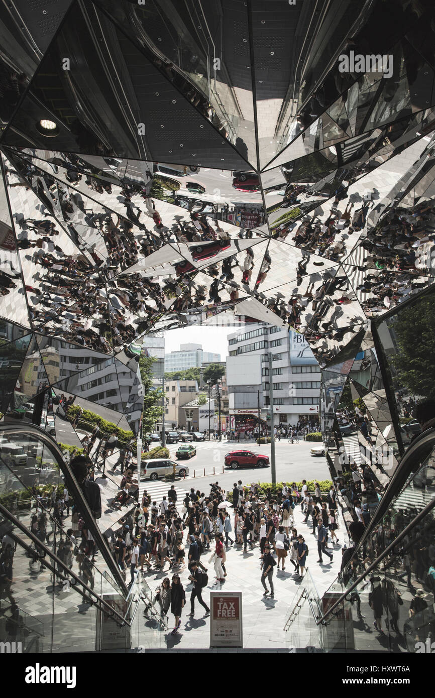 The reflection of the mirrored entranceway in Tokyu Plaza Omotesando located in the Harajuku district in Tokyo, Japan. This Kaleidoscope of mirrors re Stock Photo