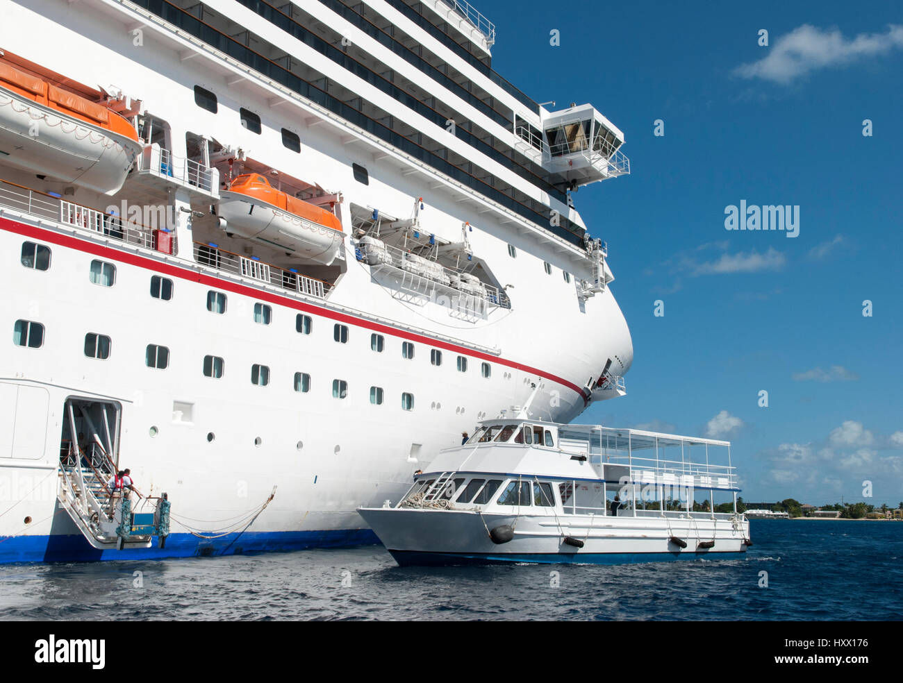 Page 2 Cruise Ship Tender Boat Passengers High Resolution Stock Photography And Images Alamy