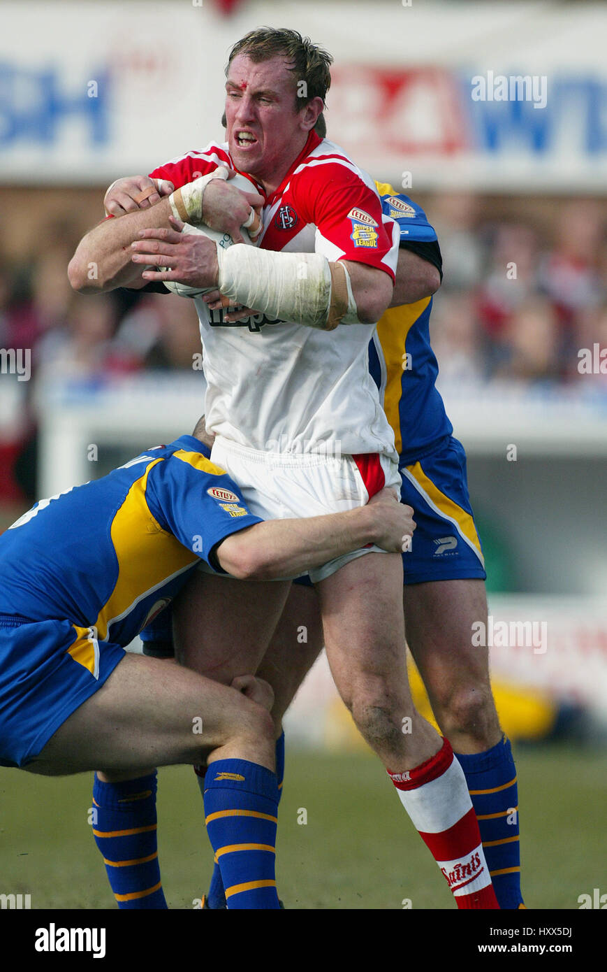 NICK FOZZARD ST.HELENS RLFC KNOWSLEY ROAD ST.HELENS 13 March 2004 Stock Photo