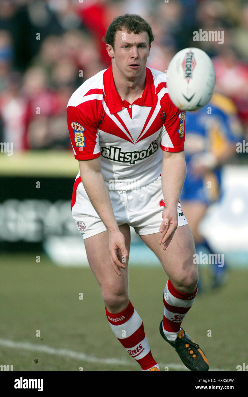 Knowsley road st helens rugby league hi-res stock photography and ...